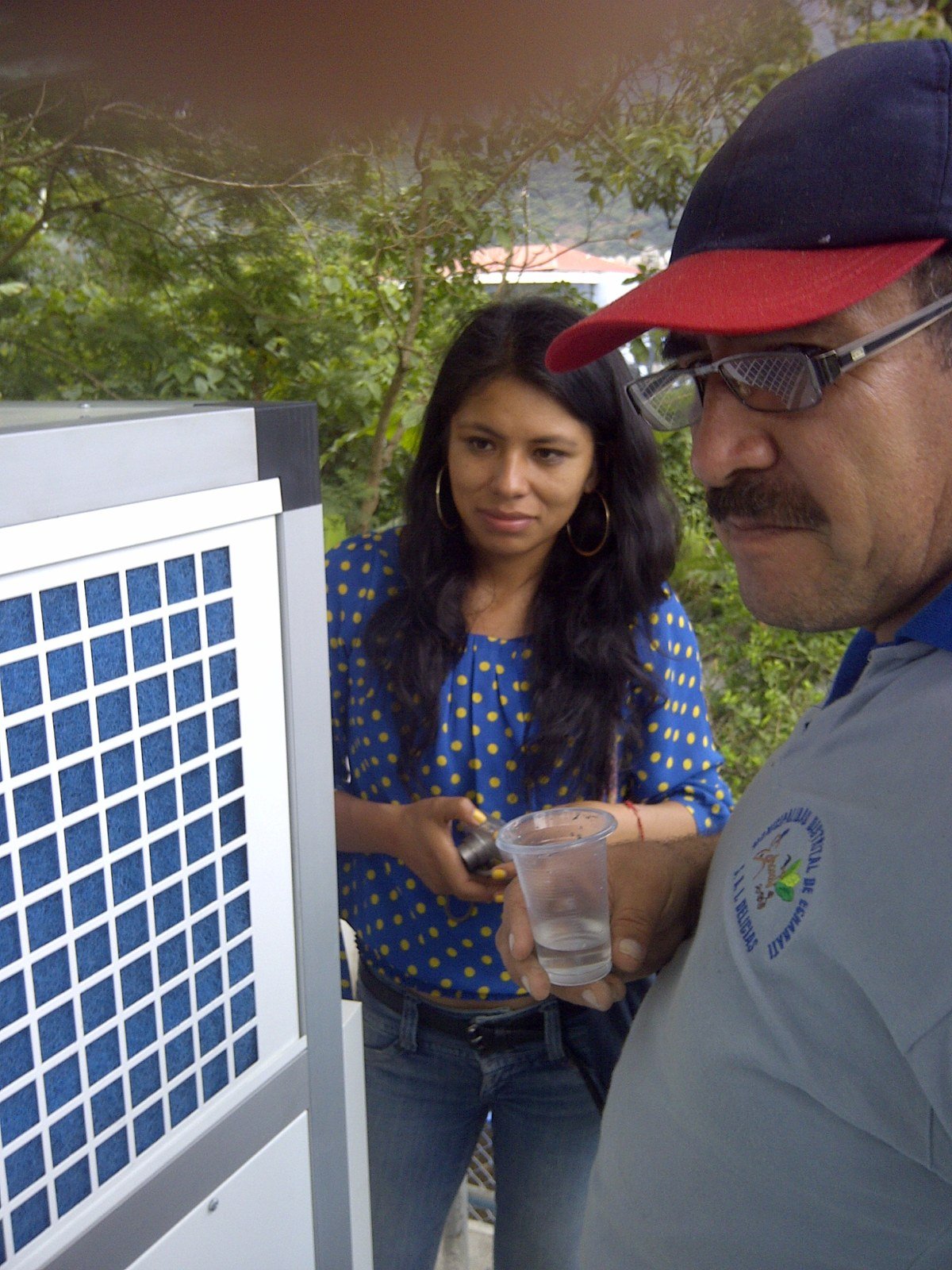 Instalación del generador atmosférico en Echarate, vista 4